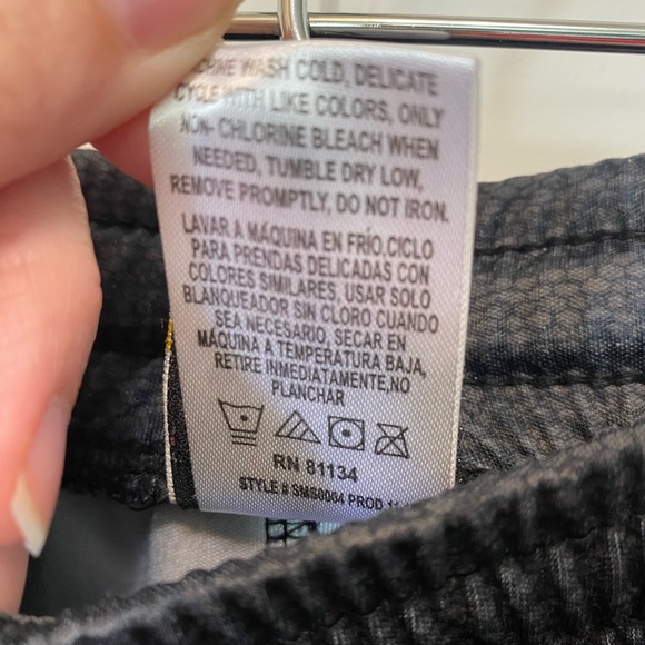 Spalding gray drawstring shorts. Size Medium. Side racer stripe. - Picture 8 of 8